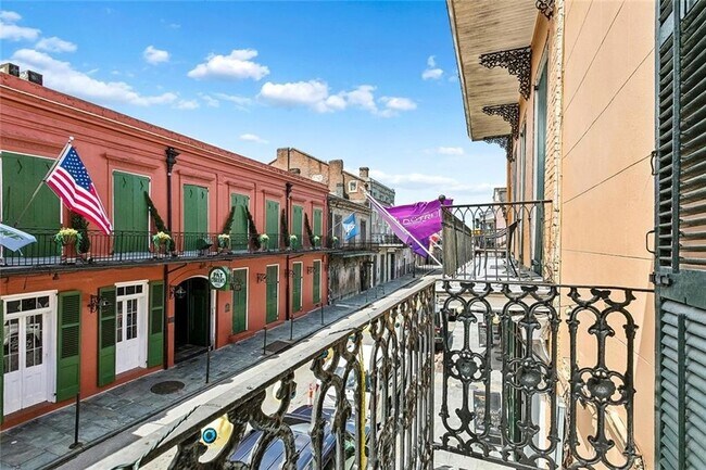 Foto del edificio - 715 St Peter