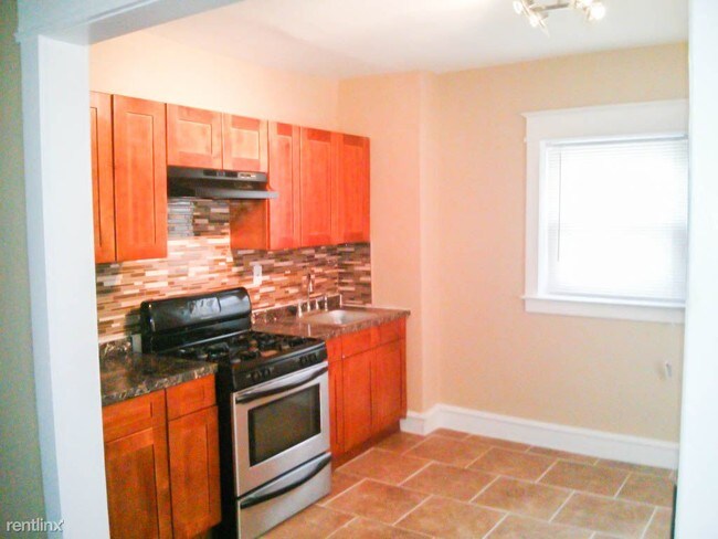 Building Photo - 144 W Allens Ln