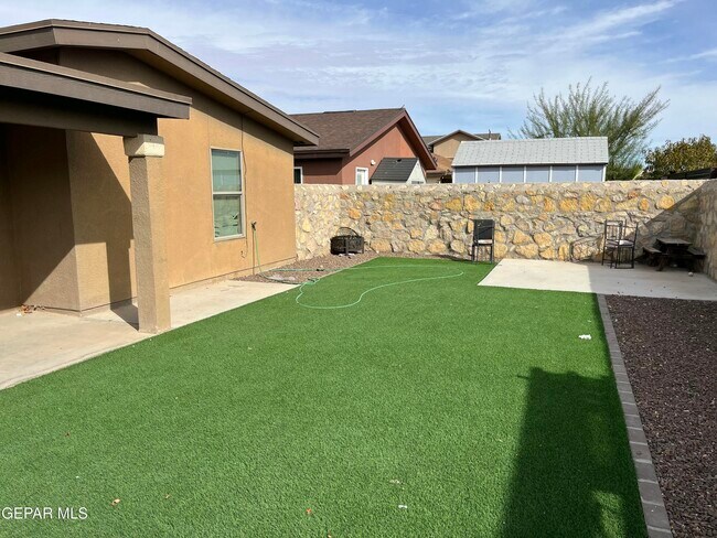 Foto del edificio - 3836 Loma Cortez Dr