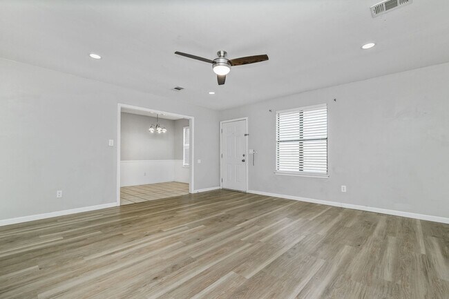 Foto del edificio - 4200 S Austin St