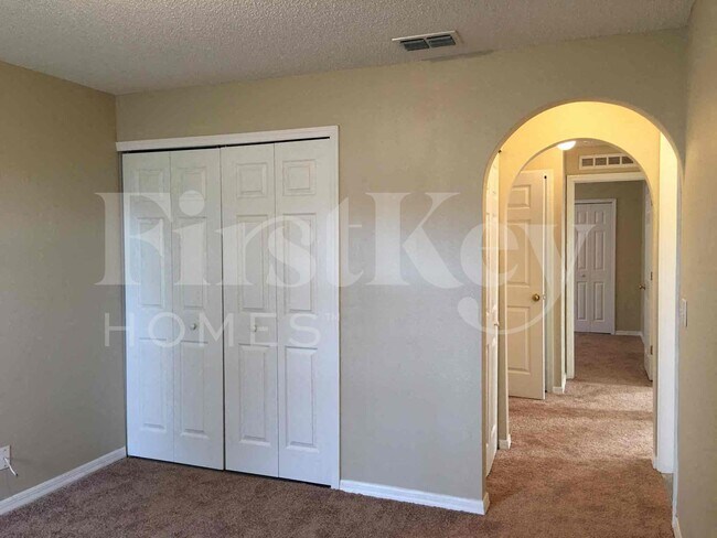 Building Photo - 3638 Queens Cove Blvd