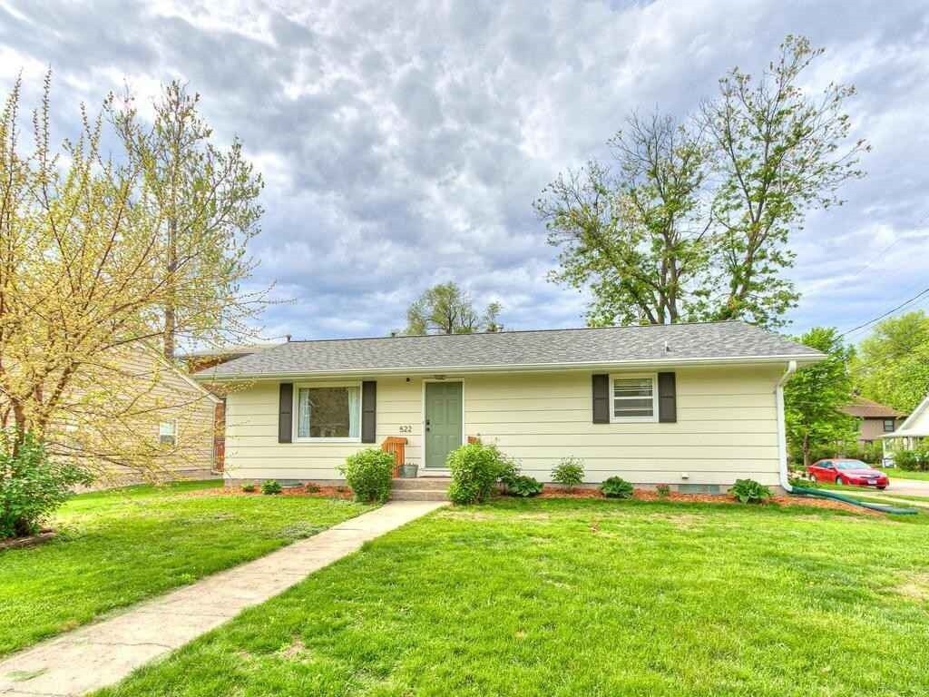 522 8th St Unit 1, Ames, IA 50010 Rentals in Ames at 522 8th St Ames