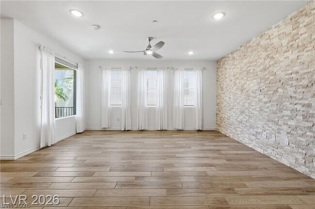 Foto del edificio - 2555 Hampton Rd