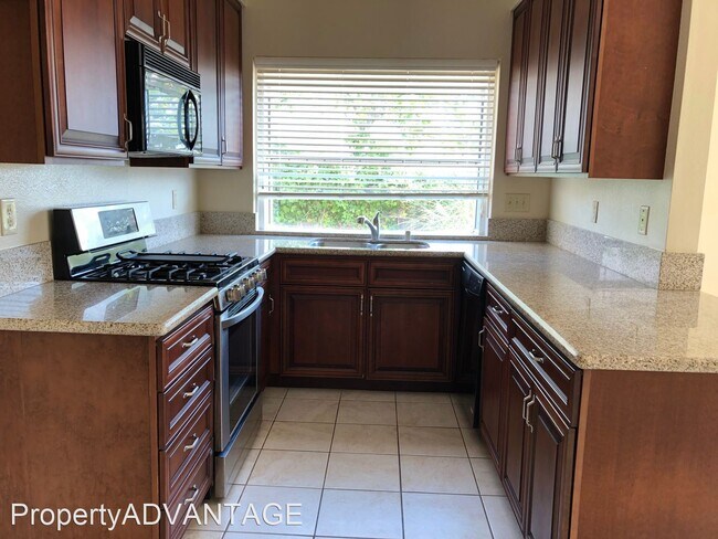Building Photo - 3 br, 2 bath House - 1665 Avenida Oceano
