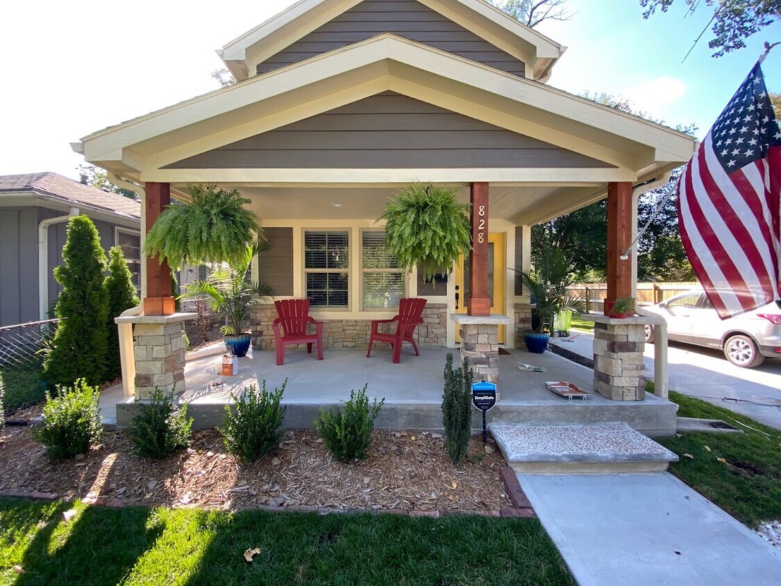 Foto principal - 828 S 10th St