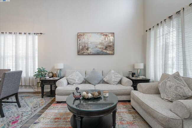 Foto del edificio - 5884 Cedarwood Cmn