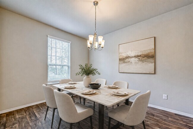 Foto del edificio - 14122 Silver Falls Ct