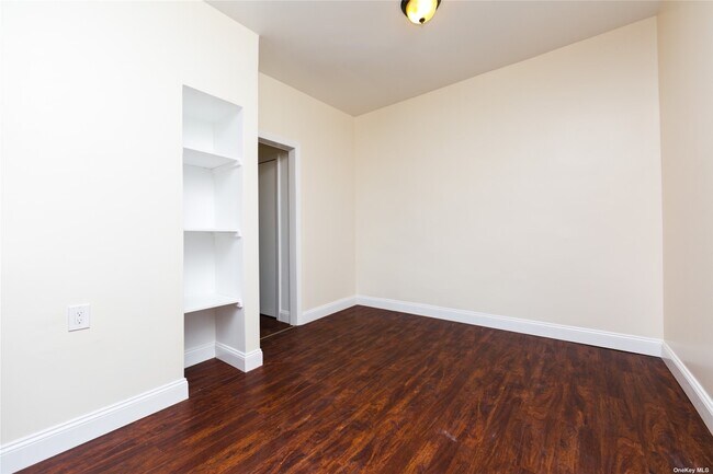 Foto del edificio - 492 E 98th St