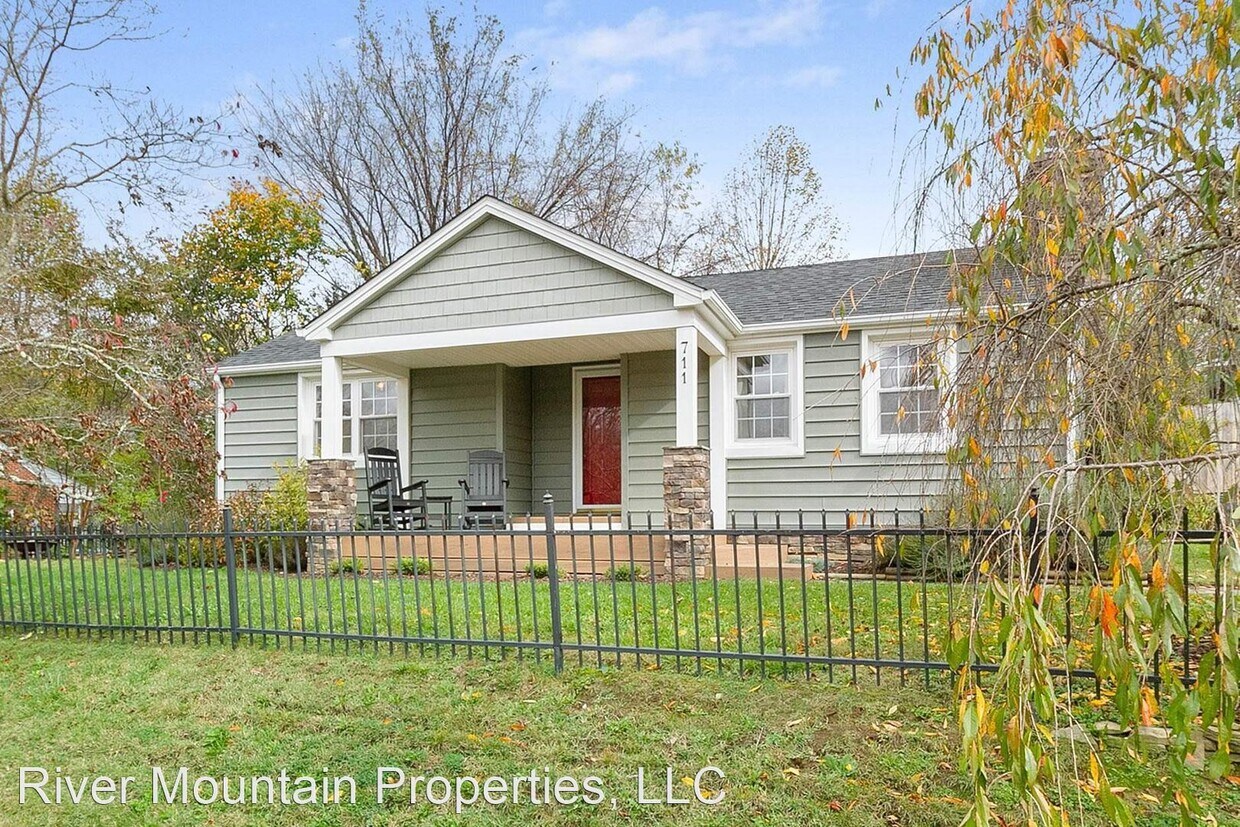 3 br, 2 bath House 711 Gracelyn Court House Rental in Blacksburg