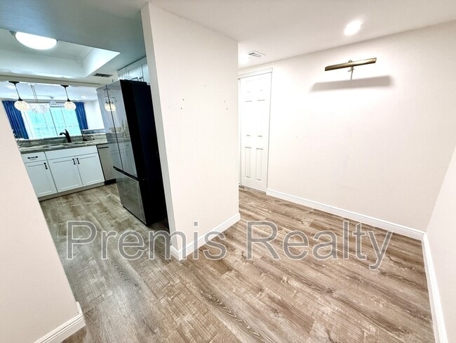 Foto del edificio - 90 S Highland Ave