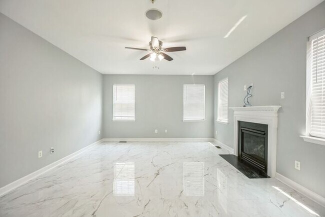 Foto del edificio - 907 Horse Collar Rd