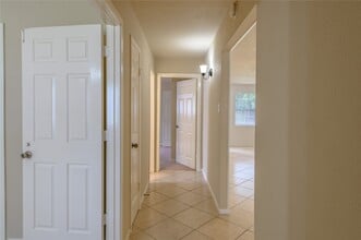 Building Photo - 23015 Bayleaf Dr