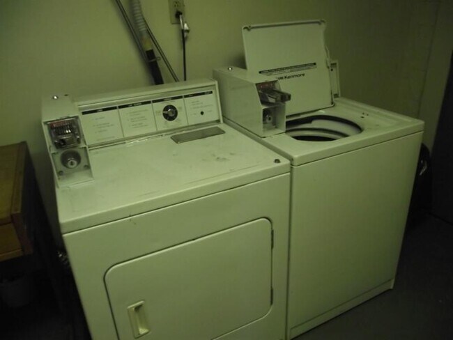 Foto del edificio - 879 Beacon St