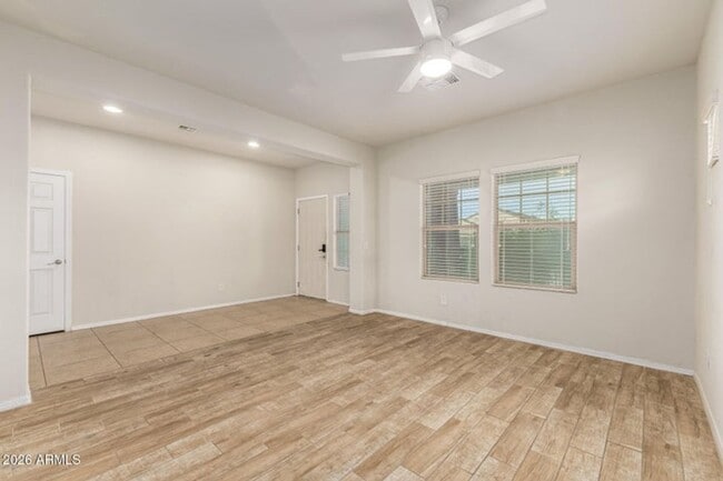 Building Photo - 5809 W Euclid Ave