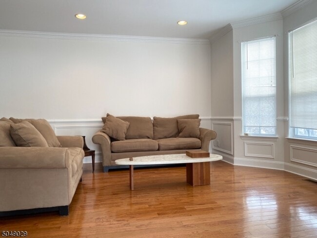 Building Photo - 4 Cummington Ln