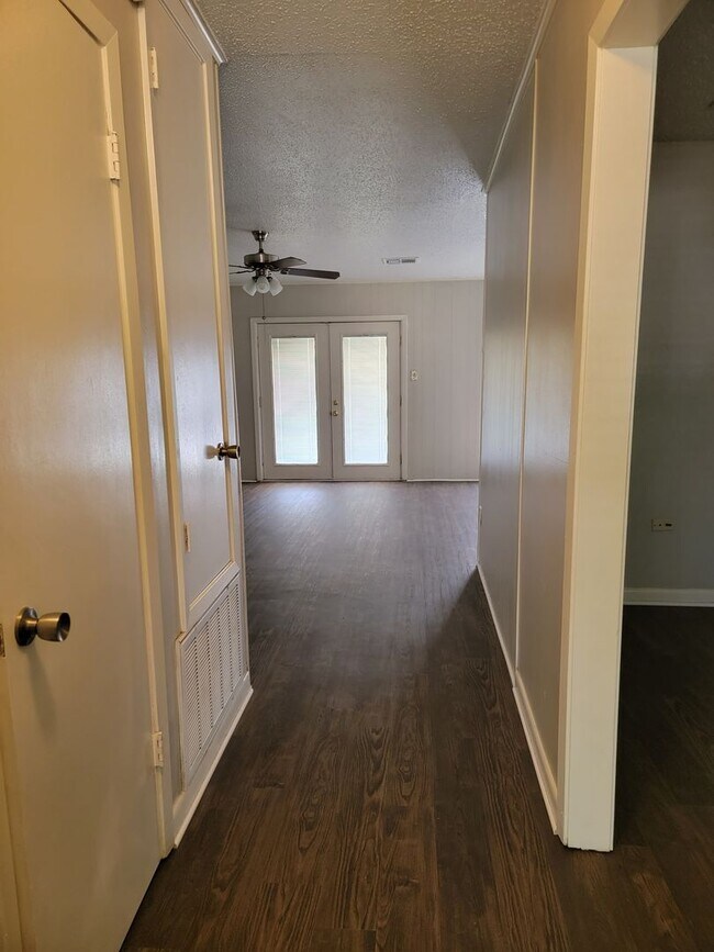 Foto del edificio - 3 Bedroom 2 bathroom Bossier City