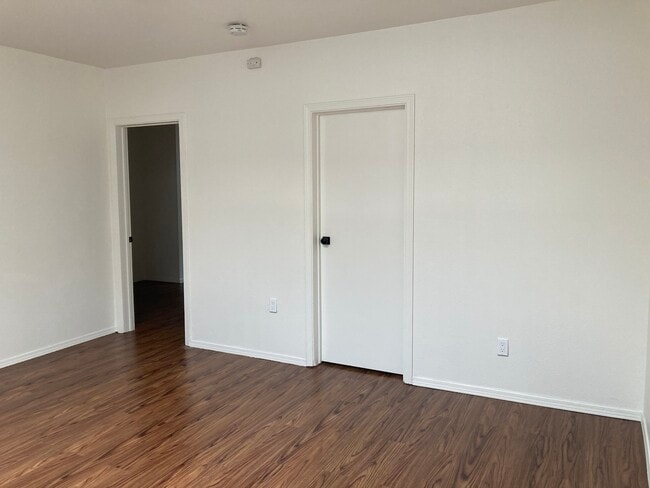 Building Photo - 2602 6th Avenue, Unit 2