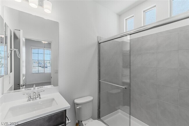 Foto del edificio - 7721 Weekes Ct