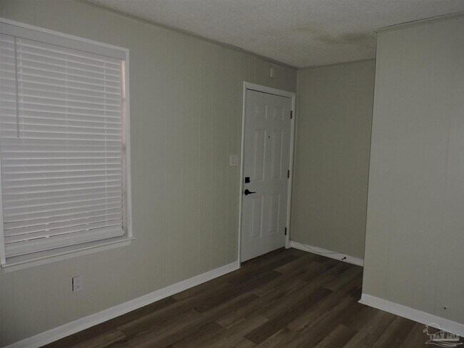 Building Photo - 830 Calhoun Ave