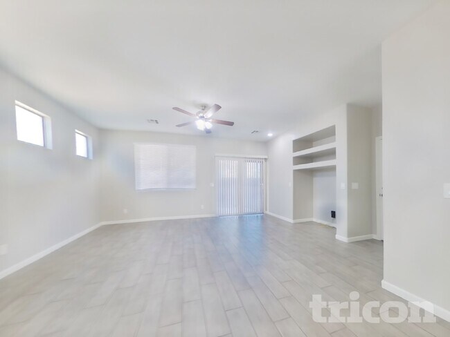 Foto del edificio - 14714 N 176th Ln