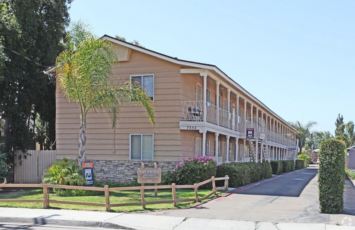 Del Pacifico Apartments Apartments in Lemon Grove, CA