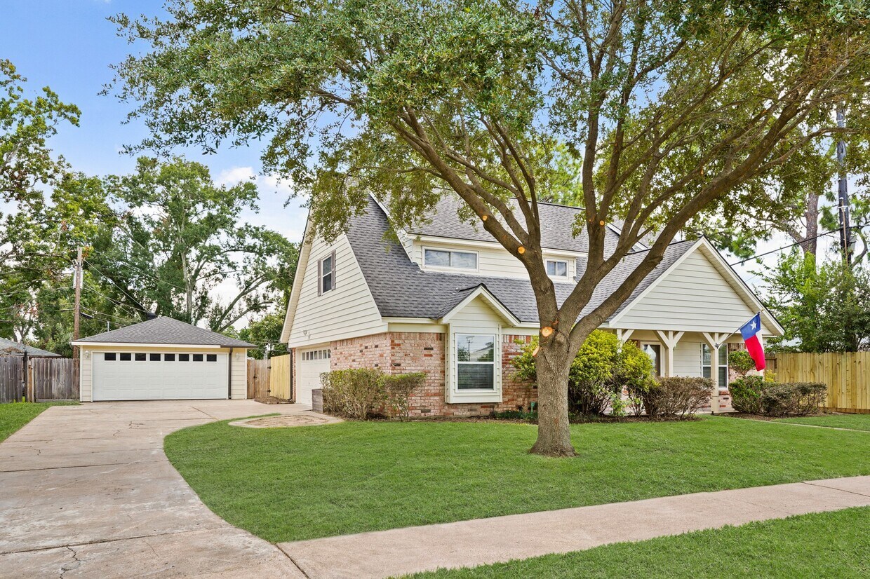 Foto principal - 10226 Rothbury St