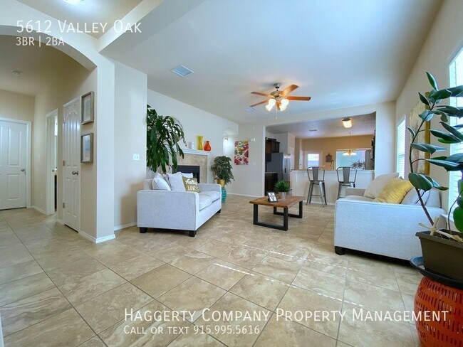 Building Photo - West El Paso 3 bed refrig A/C Home. Possib...