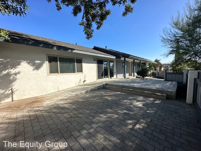 Building Photo - 3 br, 2.5 bath House - 1522 West Monte Vis...