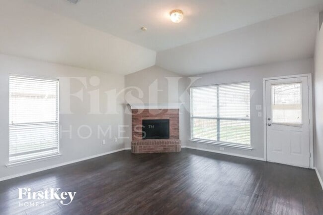 Building Photo - 14012 Caltha Dr