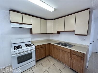 Foto del edificio - 24454 Myers Ave