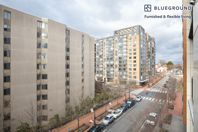 Foto del edificio - 1011 4th St NW