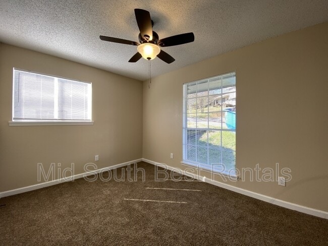 Building Photo - 416 Sierra Madre Dr