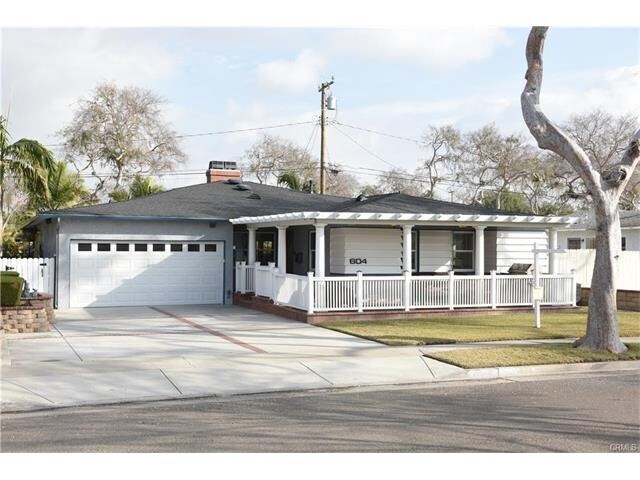 Foto principal - 604 Princeton Cir W