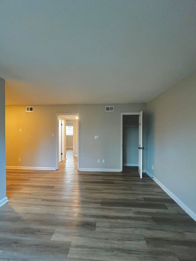 Foto del edificio - Renovated 2bd/1ba Near University of Memphis!
