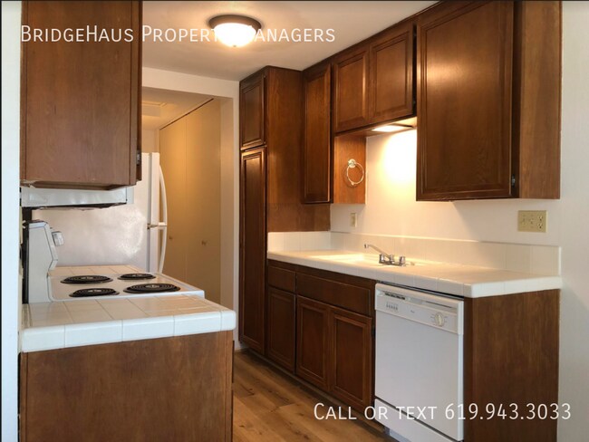 Building Photo - Newly upgraded, large 1B/1BA second-story ...