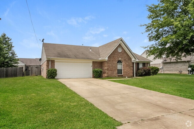Building Photo - 6331 White Hawk Ln