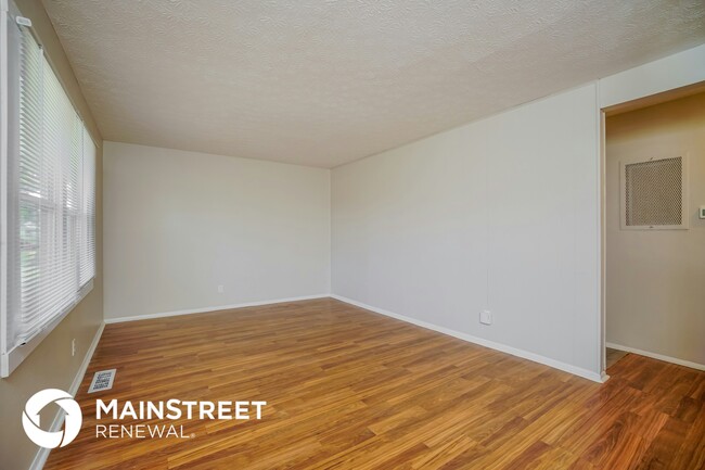 Building Photo - 1290 Elderwood Ave