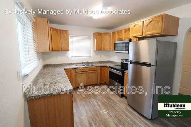 Building Photo - 1240 Van Buren St