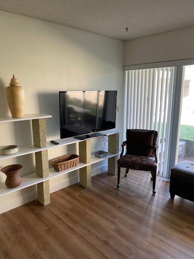 Building Photo - 2938 Clark Rd