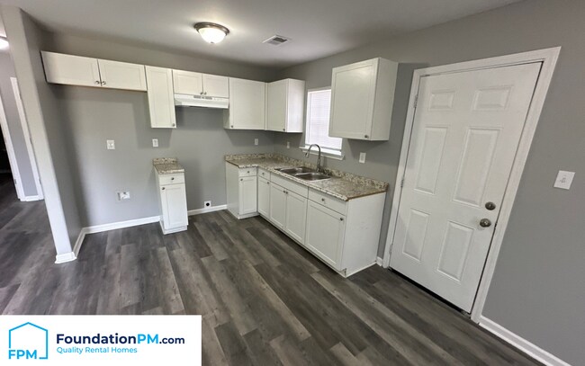 Foto del edificio - 3679 Tchulahoma Rd