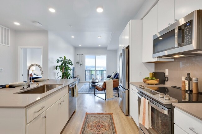 Stainless Steel Appliances - The Dorsey