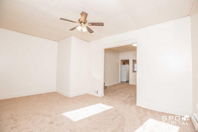Building Photo - 93 B St