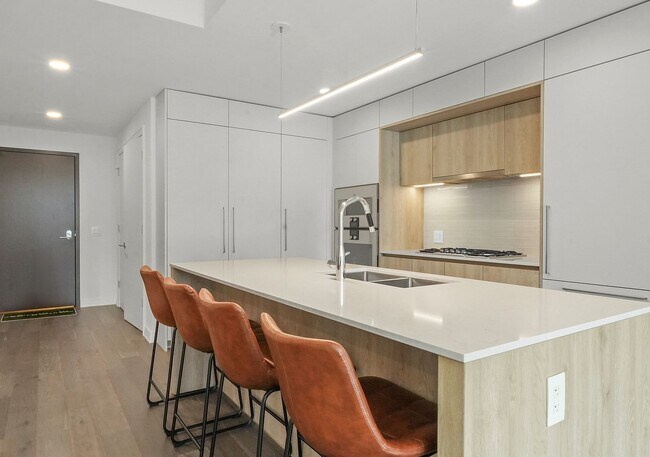 Foto del edificio - 211 N Harbor Dr