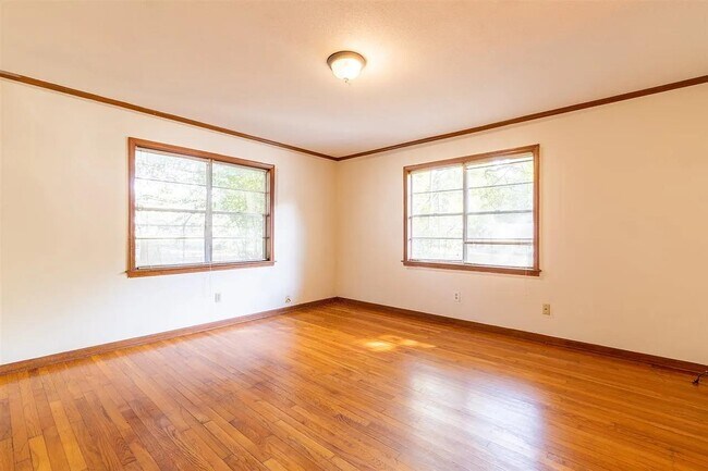 Foto del edificio - 644 Craft Rd