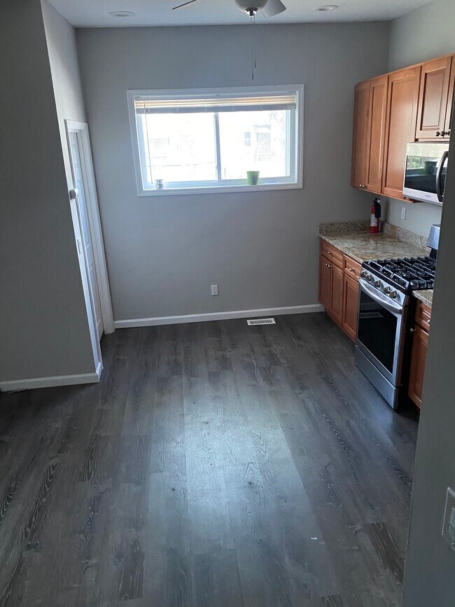 Spacious and new - 31 Homestead Park
