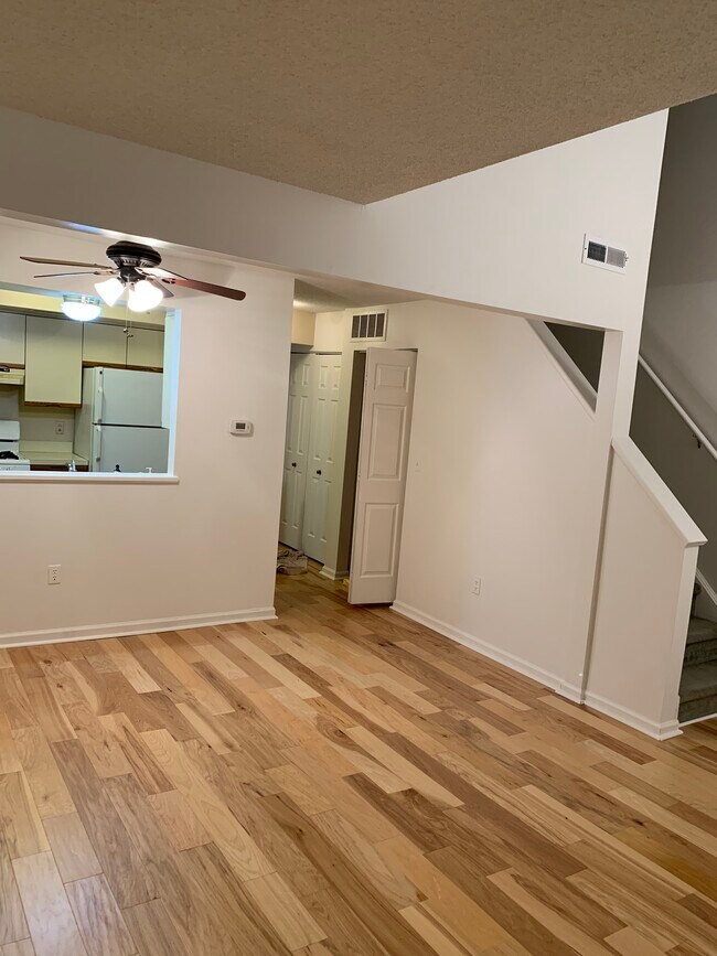 Foto del edificio - 1690 Dixwell Ave