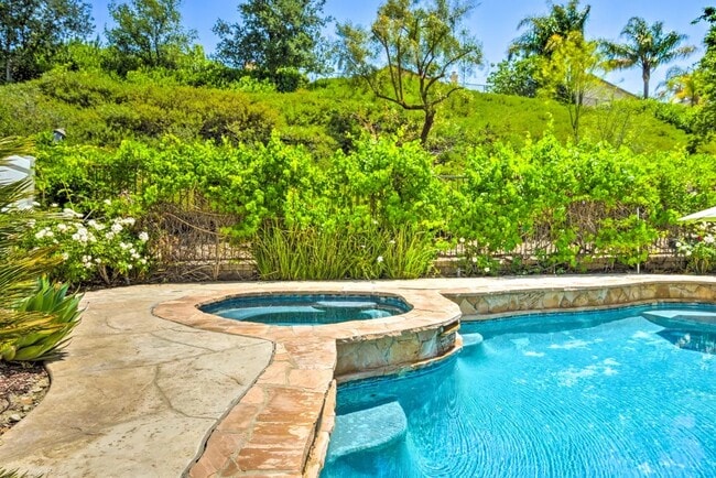Building Photo - 26338 Oakdale Canyon Ln