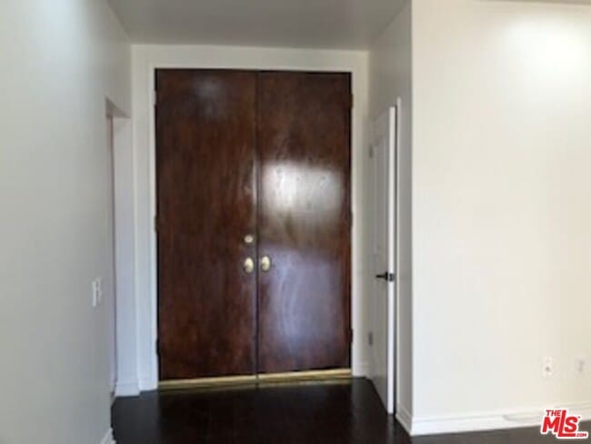 Foto del edificio - 622 S Barrington Ave