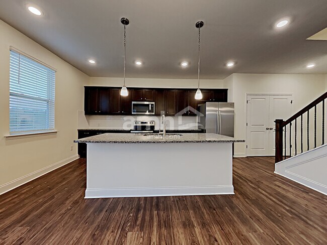 Building Photo - 140 Twin River Drive