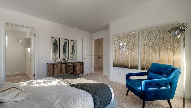 Amplio dormitorio privado - 571 W 1520 S